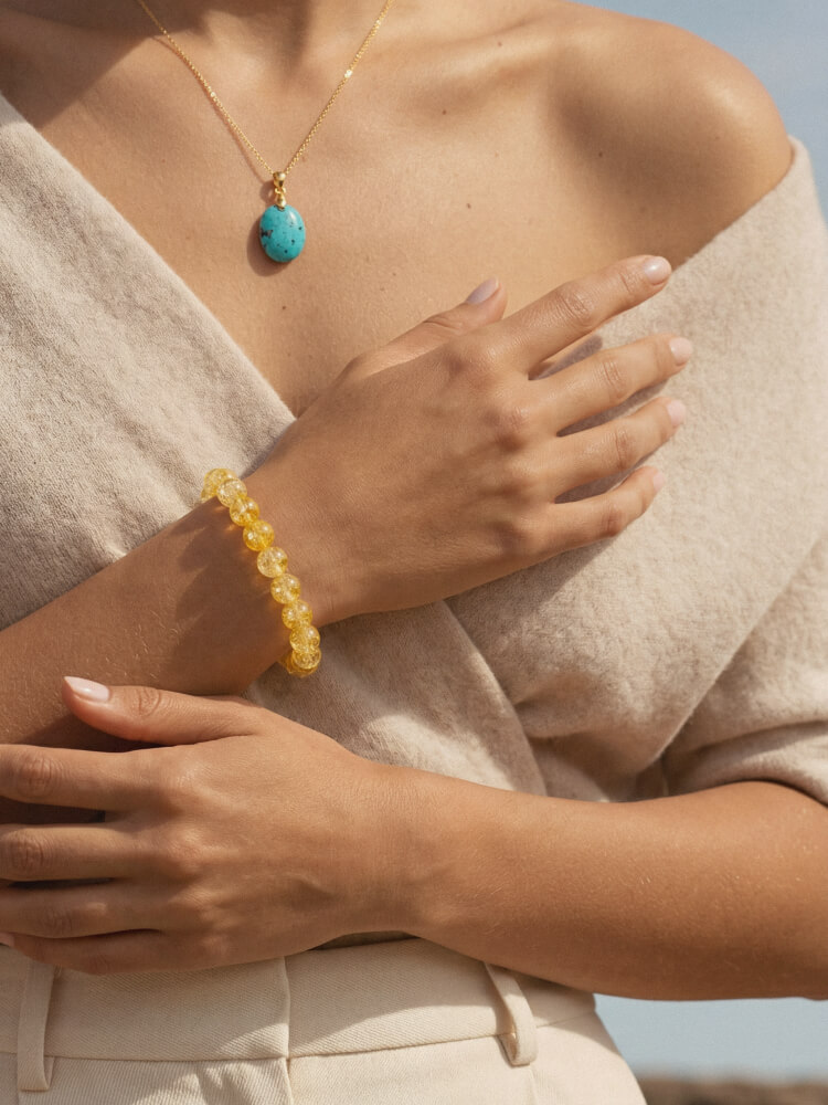 Кулон из бирюзы и браслет из желтого топаза Кулон из бирюзы и браслет из желтого топаза